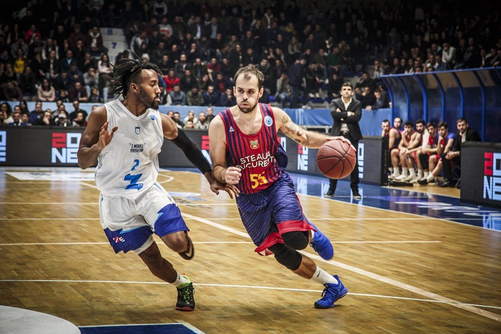 ALEKSANDAR VLAHOVIC